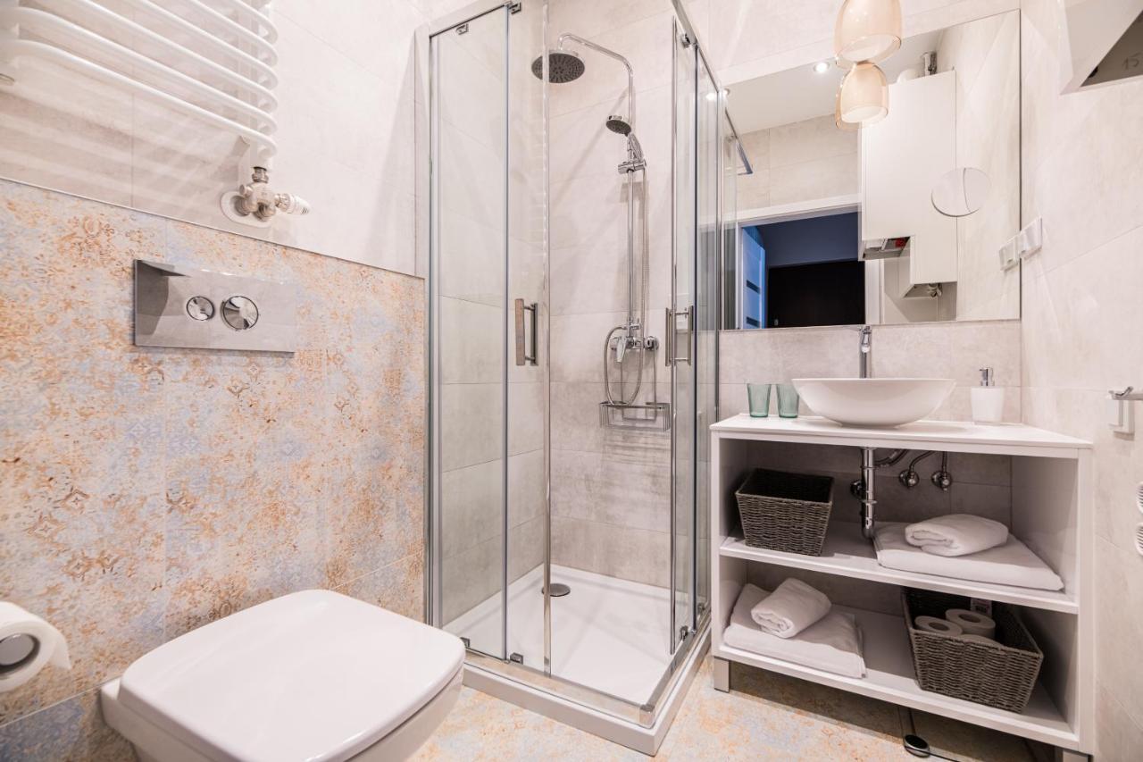 Attractive Apartment Oldtown Near Thetrain Station كراكوفيا المظهر الخارجي الصورة